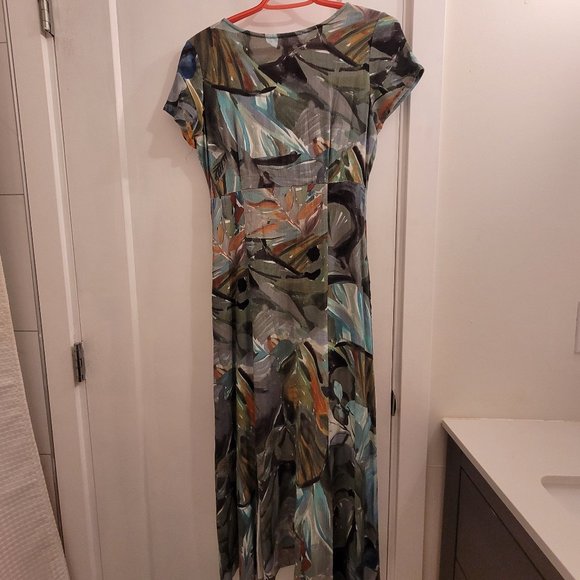 Green summer dress - Picture 2 of 2